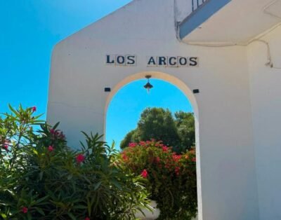 HOSTAL Los Arcos